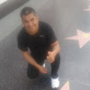 Meet your Posher, Efrain